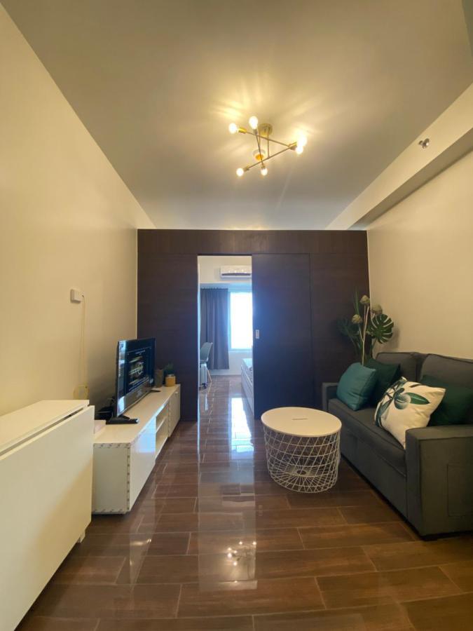 Air Residences 4439 Макати Экстерьер фото